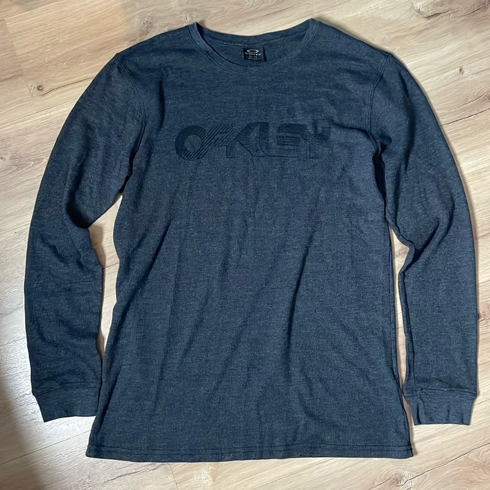 Vintage Y2K Oakley Waffle Knit Long Sleeve Shirt.‎ Gray/Black. XL. GUC!